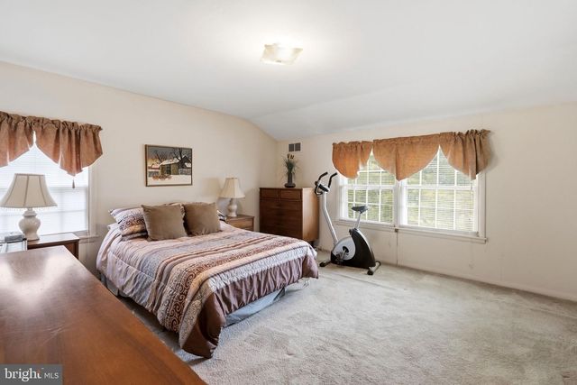 715 N HENDERSON RD, King Of Prussia, PA 19406