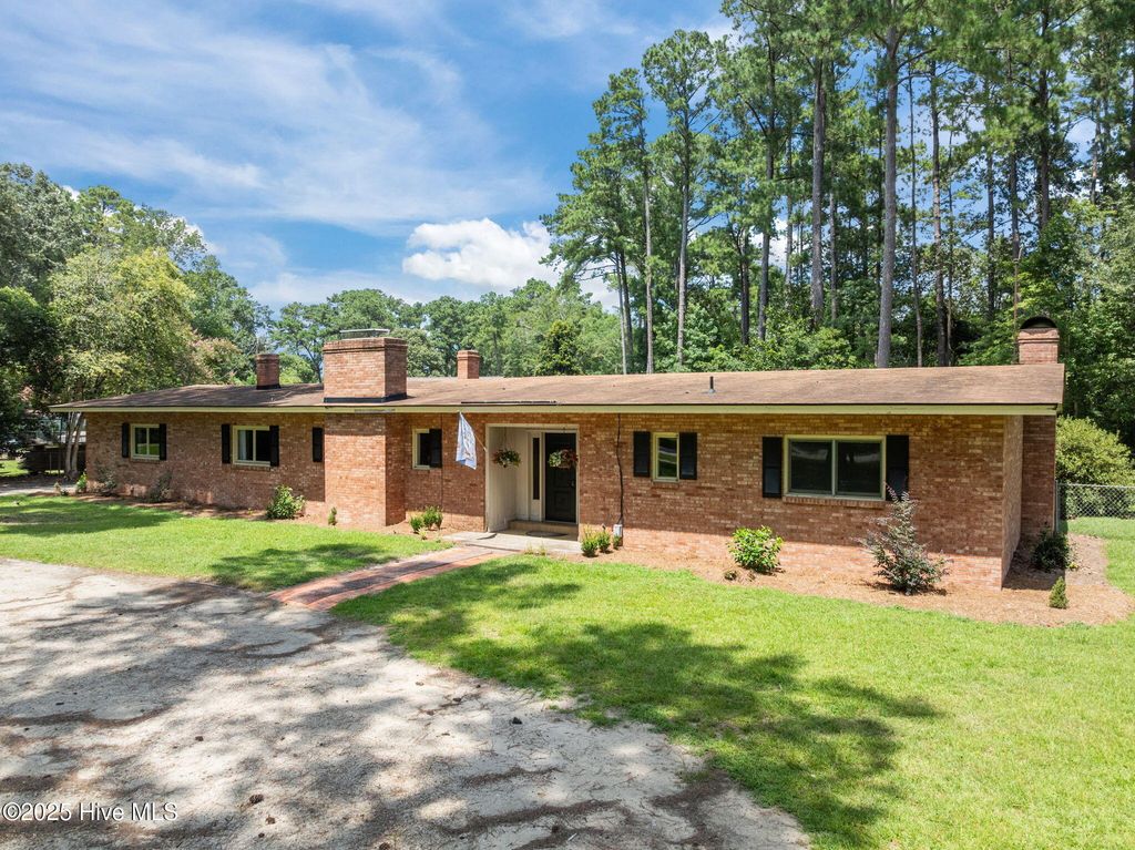 6563 River Road, Washington, NC 27889