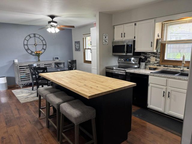 229 Claremont ROAD, Saukville, WI 53080