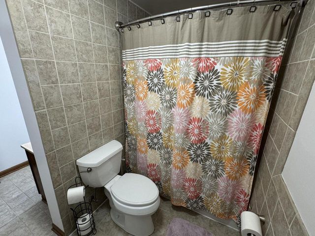 229 Claremont ROAD, Saukville, WI 53080