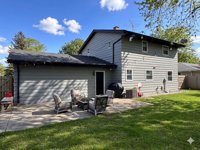 229 Claremont ROAD, Saukville, WI 53080