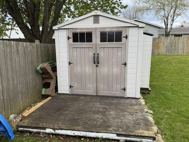 229 Claremont ROAD, Saukville, WI 53080