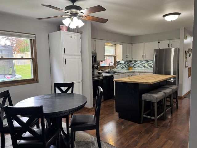 229 Claremont ROAD, Saukville, WI 53080