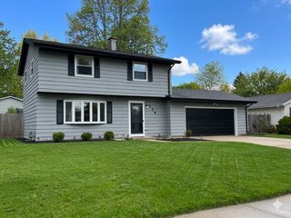 229 Claremont ROAD, Saukville, WI 53080