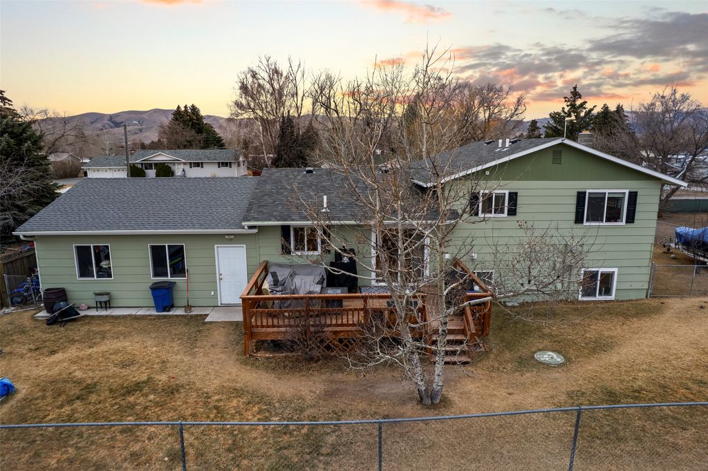 313 S Harrison Avenue, Townsend, MT 59644 photo 4