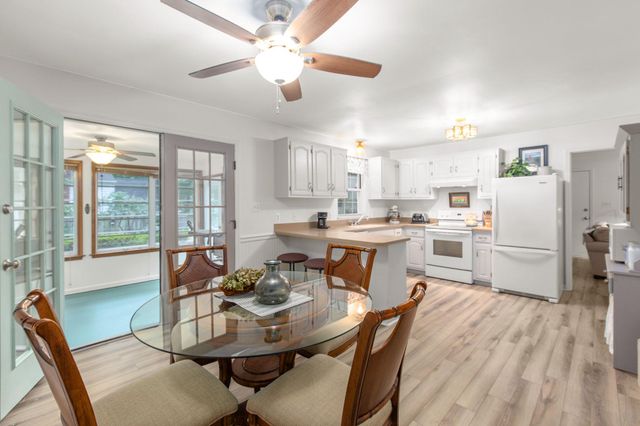 4 HAMLIN DR, Fredericksburg, VA 22405