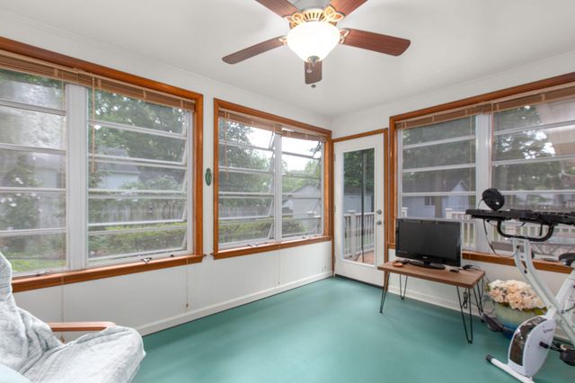4 HAMLIN DR, Fredericksburg, VA 22405