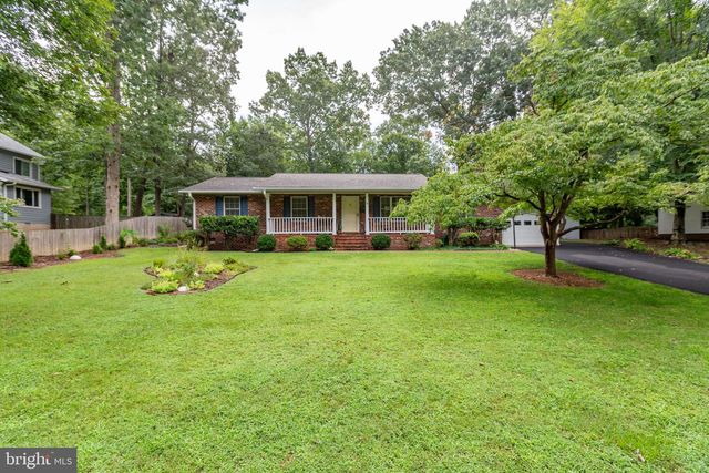 4 HAMLIN DR, Fredericksburg, VA 22405