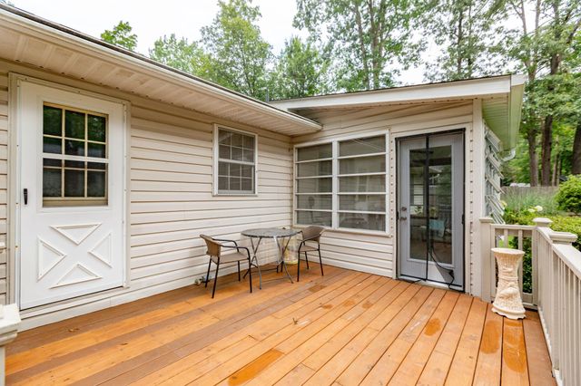 4 HAMLIN DR, Fredericksburg, VA 22405