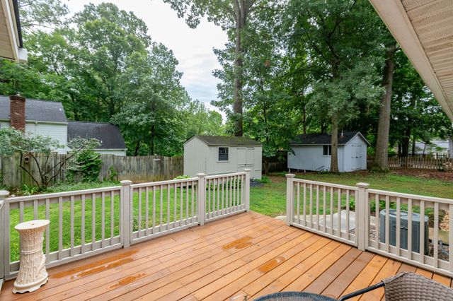 4 HAMLIN DR, Fredericksburg, VA 22405