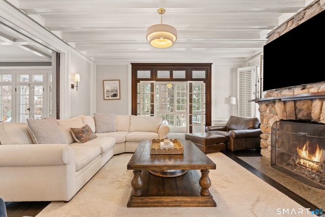 242 Ocean Drive West, Stamford, CT 06902