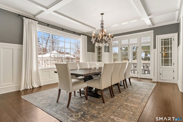 242 Ocean Drive West, Stamford, CT 06902