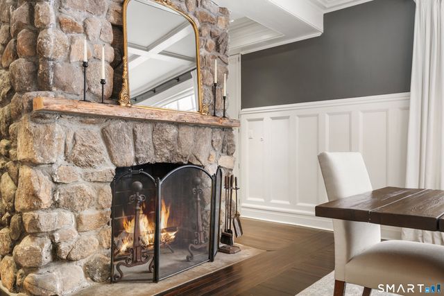 242 Ocean Drive West, Stamford, CT 06902