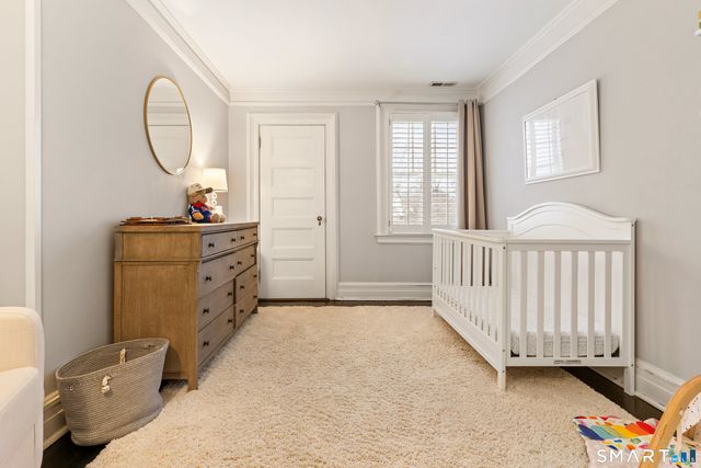 242 Ocean Drive West, Stamford, CT 06902