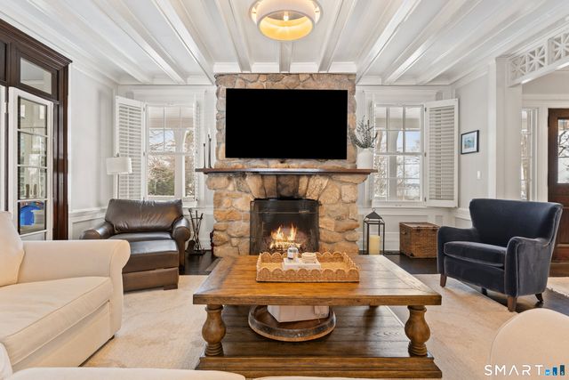 242 Ocean Drive West, Stamford, CT 06902