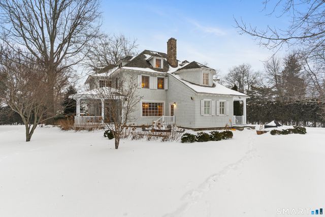 242 Ocean Drive West, Stamford, CT 06902