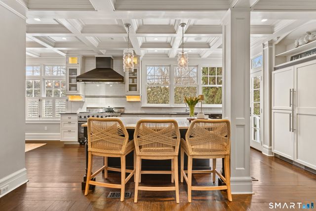 242 Ocean Drive West, Stamford, CT 06902