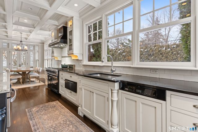 242 Ocean Drive West, Stamford, CT 06902