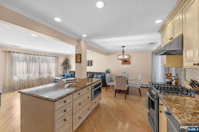 605 Gladys Court, Northvale, NJ 07647