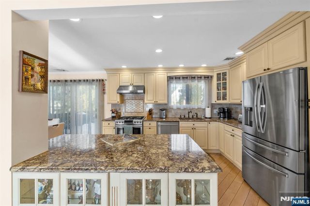 605 Gladys Court, Northvale, NJ 07647