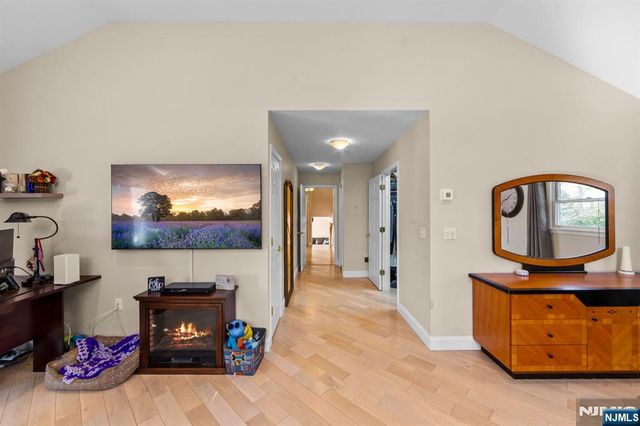 605 Gladys Court, Northvale, NJ 07647