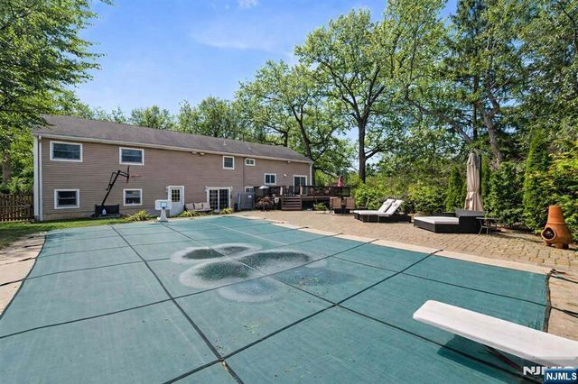 605 Gladys Court, Northvale, NJ 07647