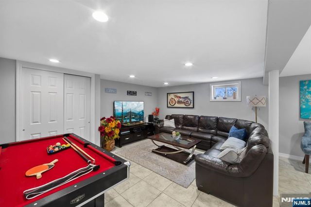 605 Gladys Court, Northvale, NJ 07647