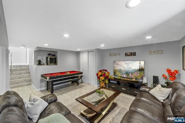 605 Gladys Court, Northvale, NJ 07647