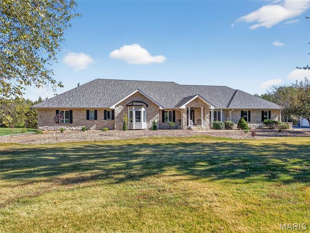 1709 Everest Avenue, O'fallon, MO 63366