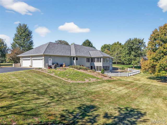 1709 Everest Avenue, O'fallon, MO 63366