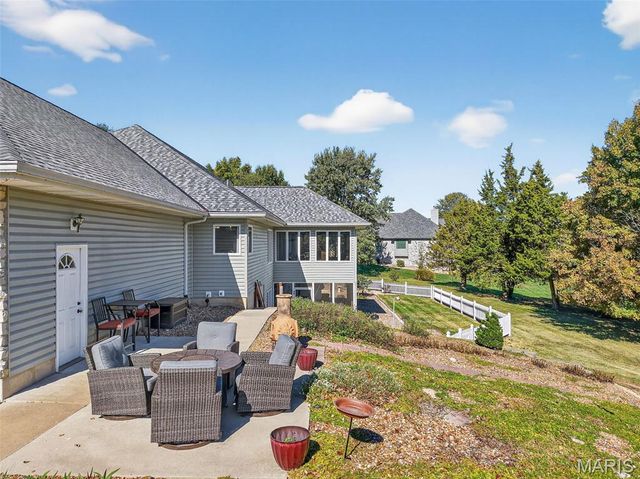 1709 Everest Avenue, O'fallon, MO 63366