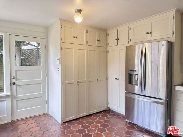 2216 Meade Place, Venice, CA 90291