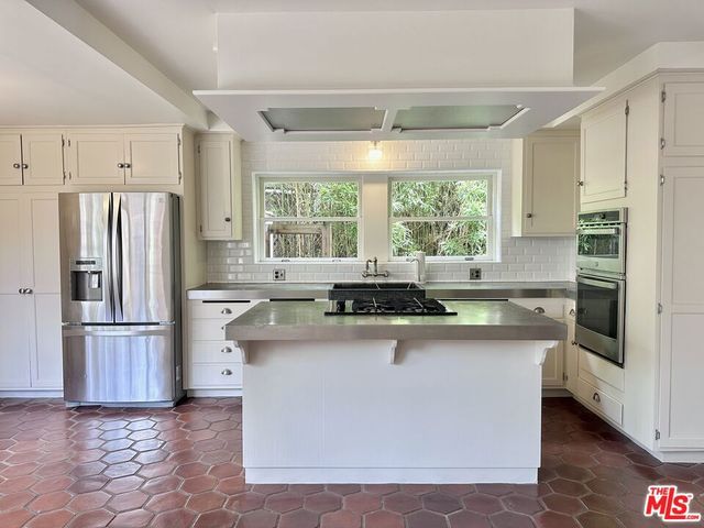 2216 Meade Place, Venice, CA 90291