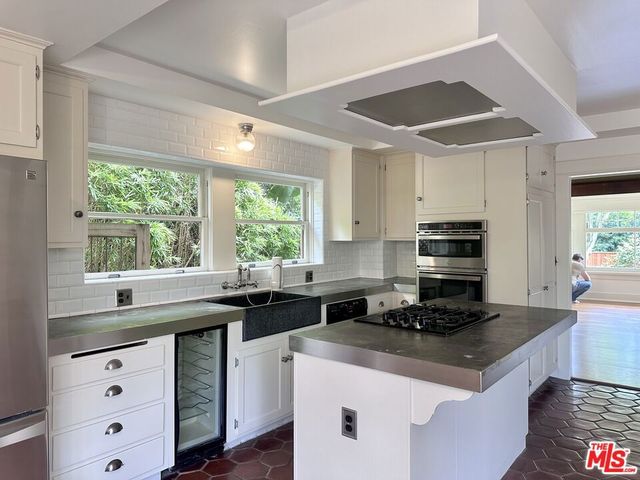 2216 Meade Place, Venice, CA 90291