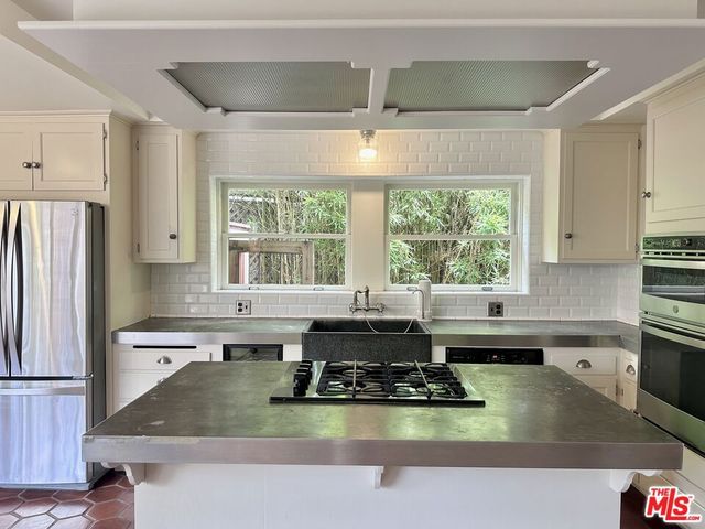 2216 Meade Place, Venice, CA 90291