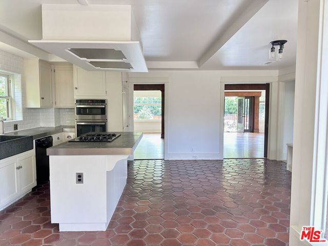 2216 Meade Place, Venice, CA 90291