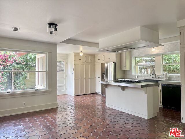 2216 Meade Place, Venice, CA 90291