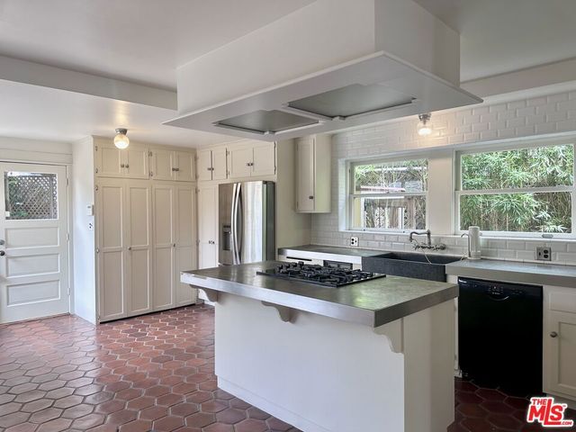 2216 Meade Place, Venice, CA 90291