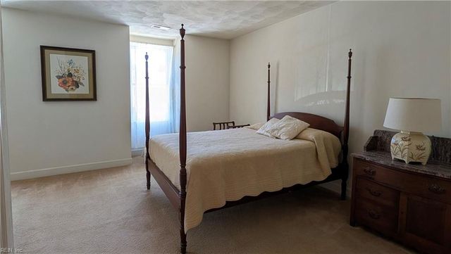 9 Riverview CT, Suffolk, VA 23434