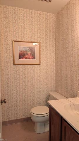 9 Riverview CT, Suffolk, VA 23434