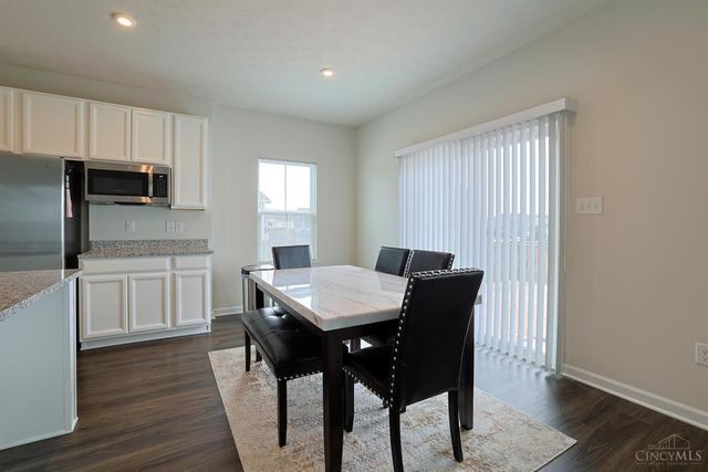 320 Chevington Chase, Tipp City, OH 45371