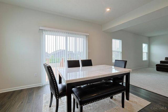 320 Chevington Chase, Tipp City, OH 45371