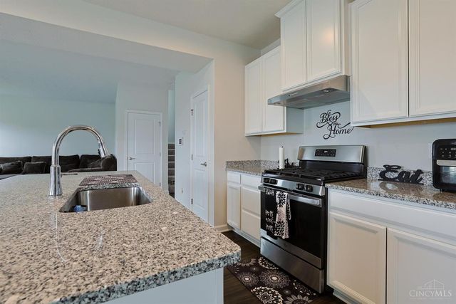 320 Chevington Chase, Tipp City, OH 45371