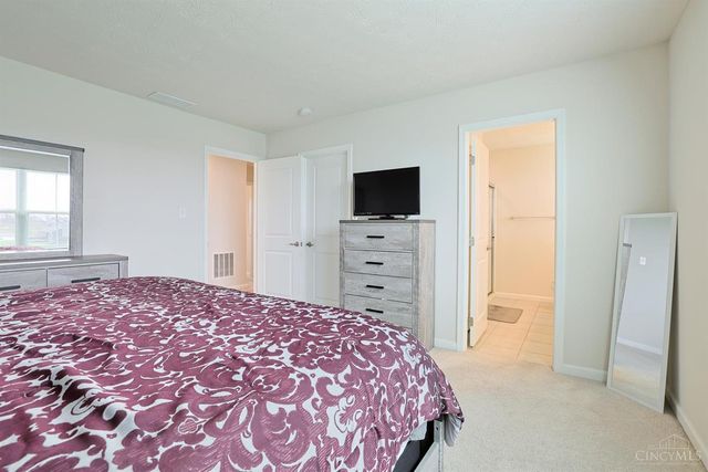 320 Chevington Chase, Tipp City, OH 45371