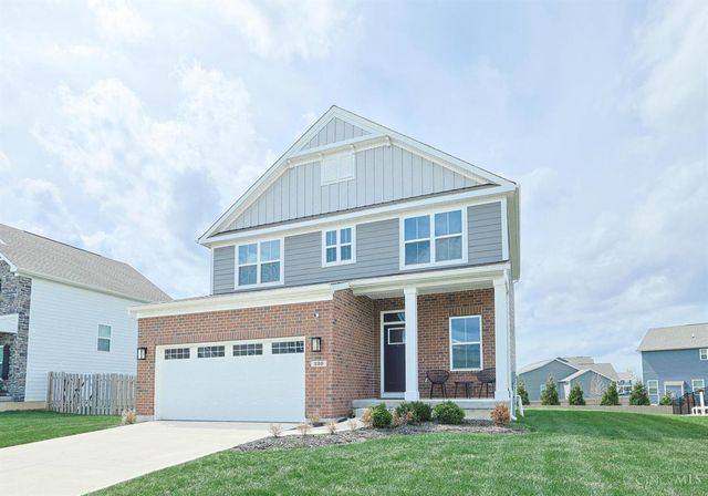 320 Chevington Chase, Tipp City, OH 45371