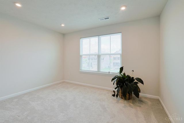 320 Chevington Chase, Tipp City, OH 45371