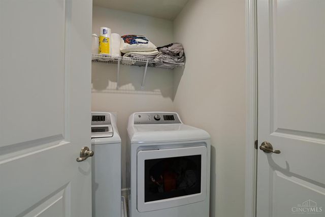 320 Chevington Chase, Tipp City, OH 45371