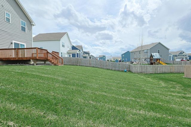 320 Chevington Chase, Tipp City, OH 45371