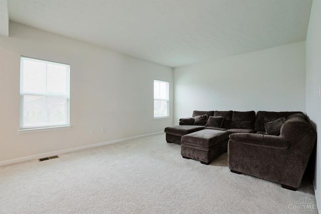 320 Chevington Chase, Tipp City, OH 45371