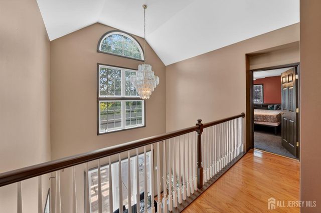 30 Rosewood Road, Edison, NJ 08817